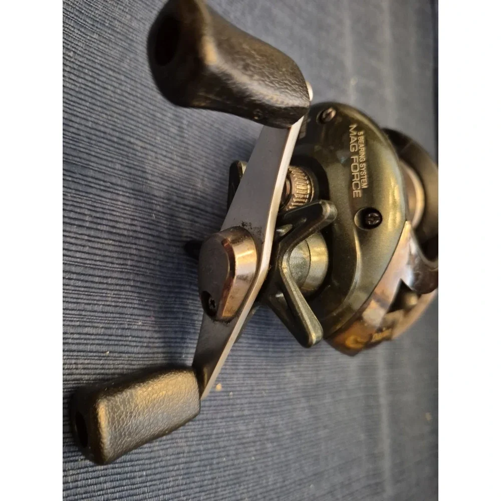 Daiwa Magforce 100-4Bi Fishing Baitcasting Reel